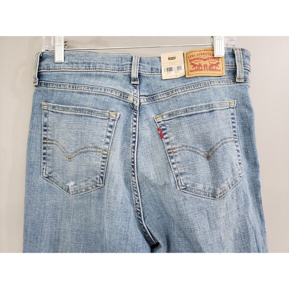 LEVIS WOMEN'S 724 HIGH-RISE SLIM STRAIGHT LIGHT WASH JEANS SIZE 31 X 32 NWT - Picture 5 of 6